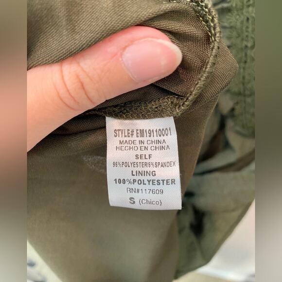 EMBERLEY | Dark Green Ruffle Midi Dress Crinkle Textured 3/4 Sleeve | Small - Picture 6 of 7